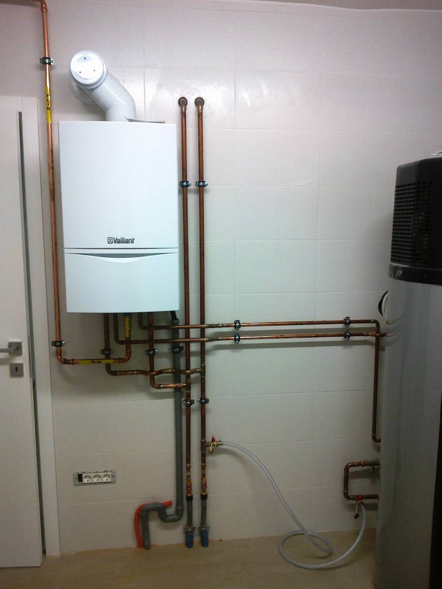 Plinska instalacija, ter Vaillant ecoTEC plus kondenzacijska kombinirana naprava za ogrevanje in pripravo sanitarne tople vode 